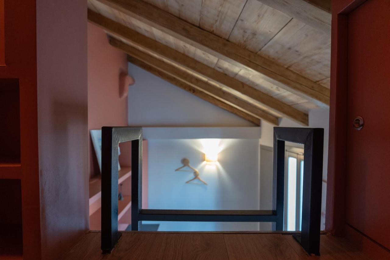 Villa Hermes In Anafiotika ! Athens