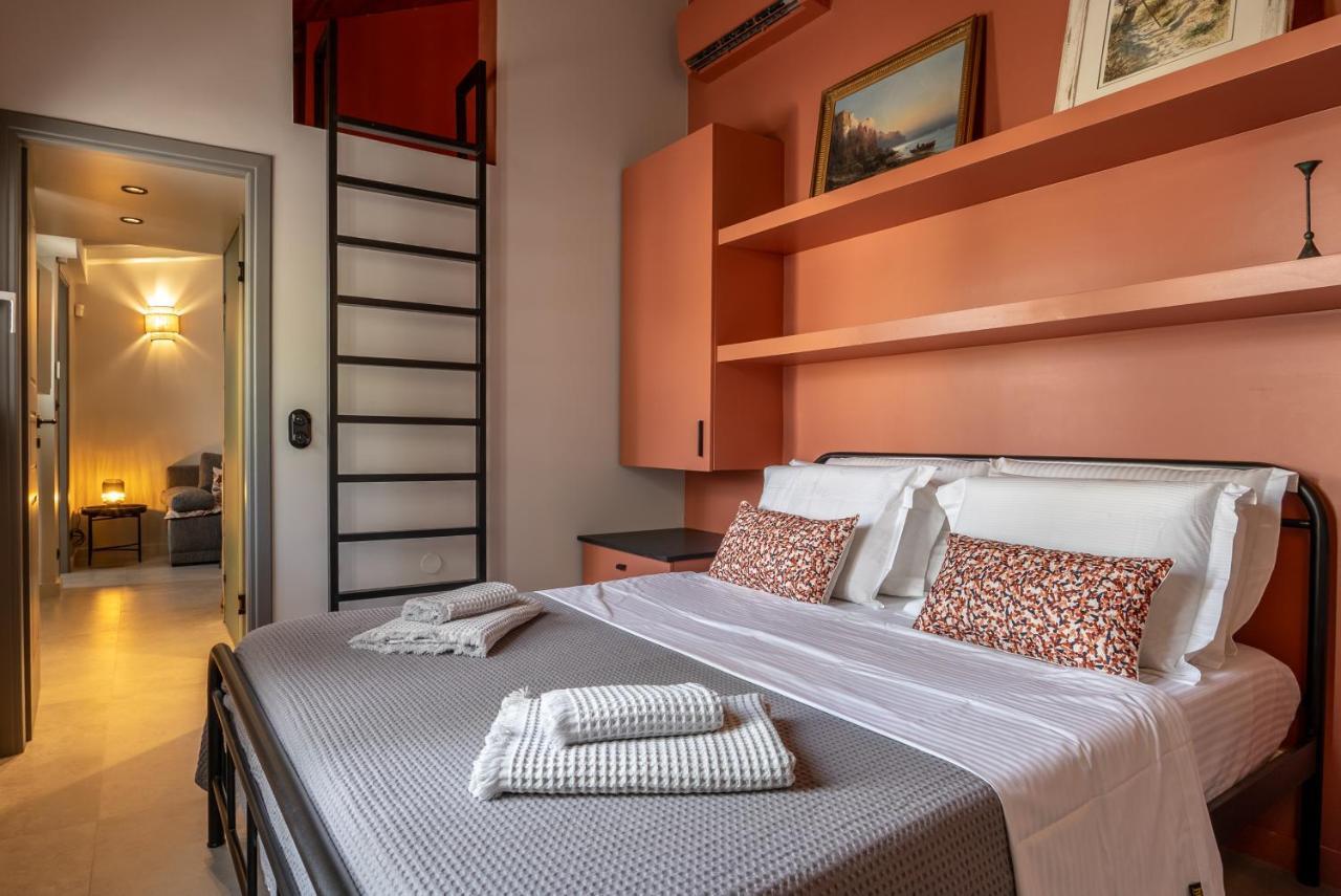 Villa Hermes In Anafiotika ! Athens